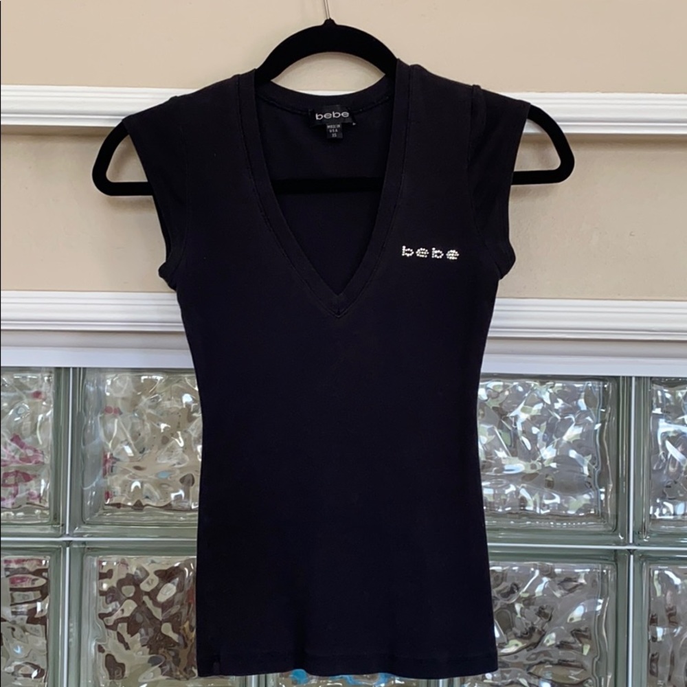 Bebe V-Neck tee